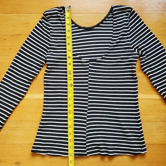 Volcom Striped Knit Top Shirt Black and White - Picture 4 of 5